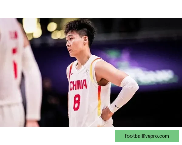中国篮球新星崛起 引领男篮未来发展方向与挑战 中国篮球新星崛起 引领男篮未来发展方向与挑战